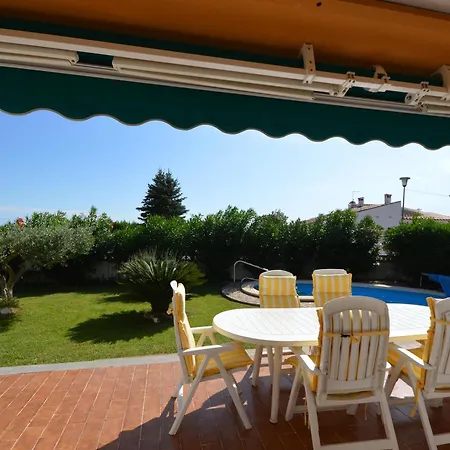Casa Vintage Con Piscina, Wifi Y Jardin En Zona Tranquila De - Es-89-120 * Sant Pere Pescador