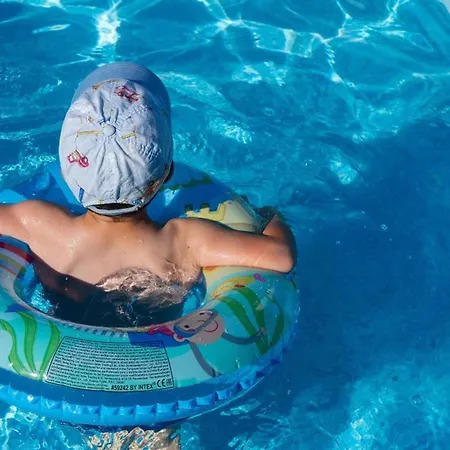 Prázdninový dům Casa Vintage Con Piscina, Wifi Y Jardin En Zona Tranquila De - Es-89-120 *